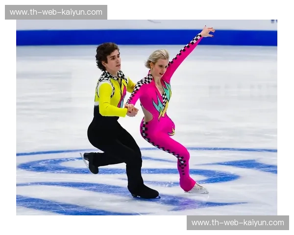 花样滑冰球队：冰上青春的诗与梦